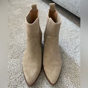 Madewell Western Ankle Boot in Suede EUC Size 8